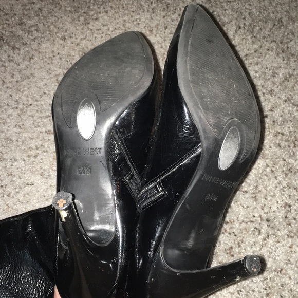 Gently used faux patent leather Nine West boots. - Picture 2 of 3